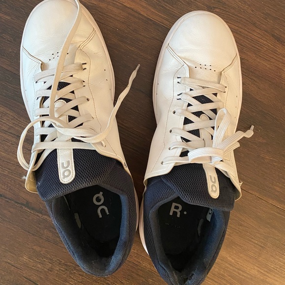 On the Roger Men’s OC - Picture 1 of 4
